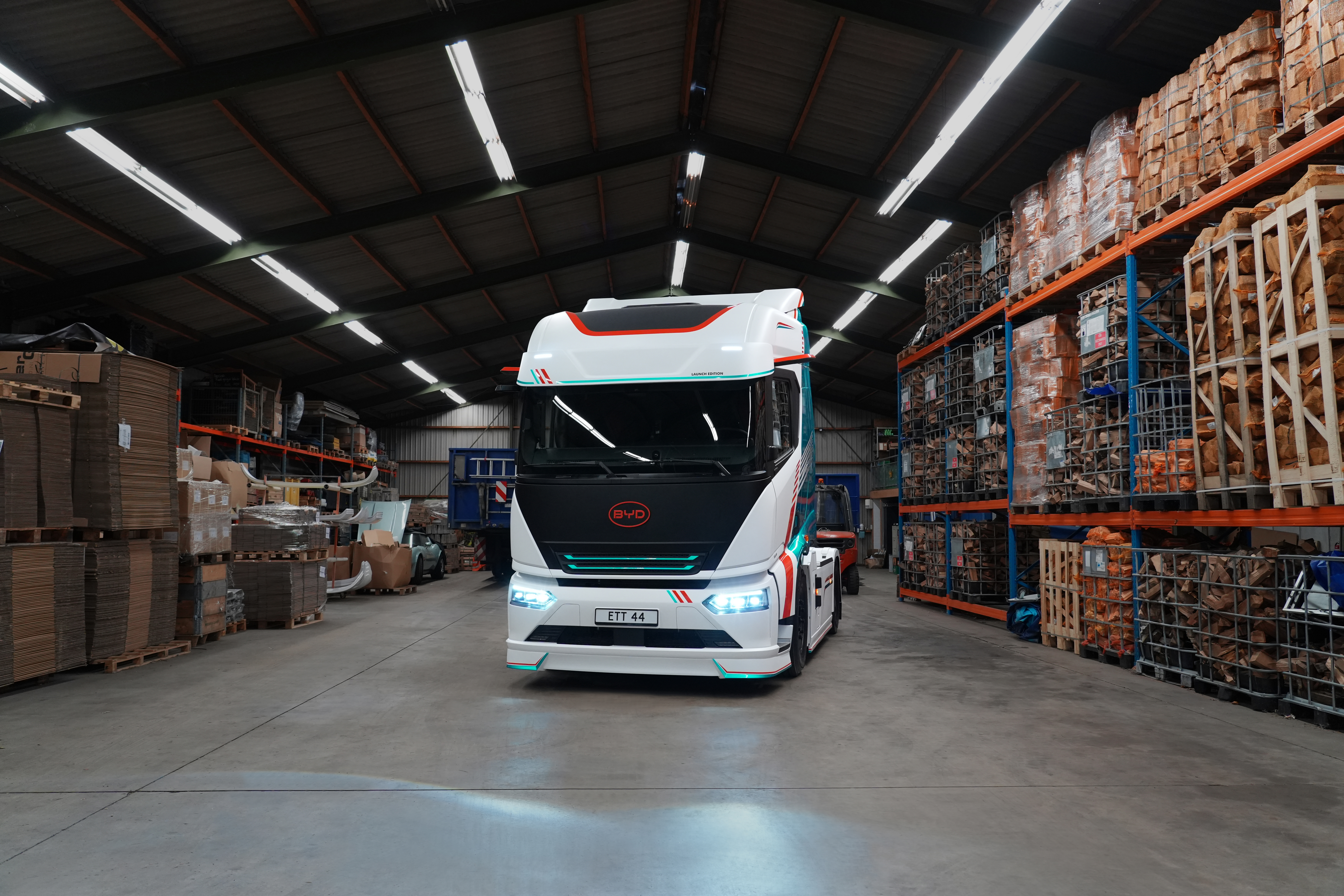 BYD ETT44 electric truck inside a working warehouse